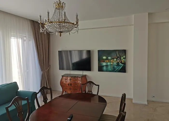 Lounge Luxory דירה קלייפדה