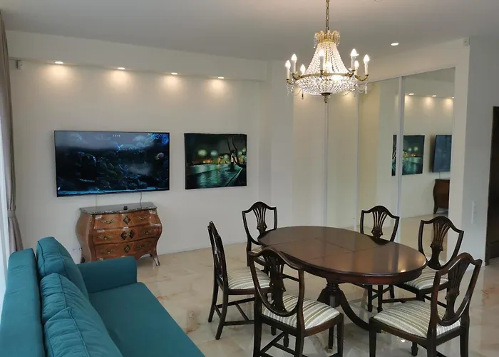 Lounge Luxory קלייפדה