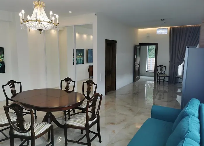 Lounge Luxory דירה קלייפדה